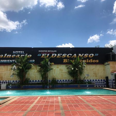 Hotel Y Balneario El Descanso Villavicencio Exterior foto